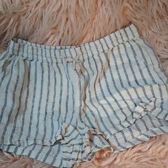 Quince Blue and White Striped High Waist 100% Linen Shorts Size Large - Picture 1 of 4
